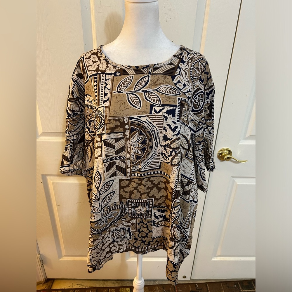 Radcliffe tunic with a brown tribal-looking print, 3X